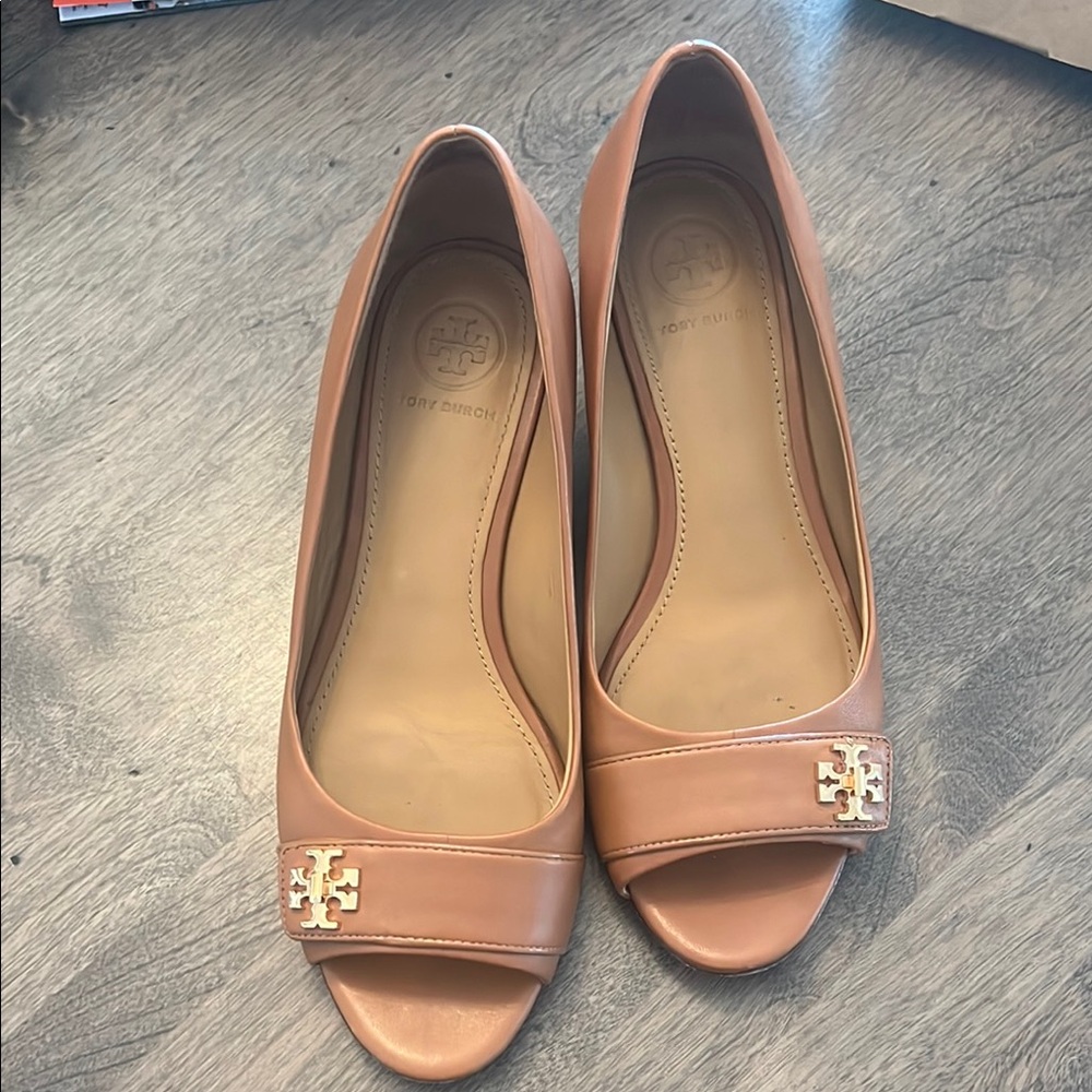 Tory Burch Tan Peep Toe Flats